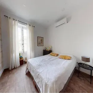 Double Bedroom In St Julians In Shared House Alloggio in famiglia