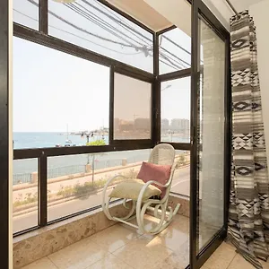 Apartment Spinola Bay Sea View, Saint Julian's